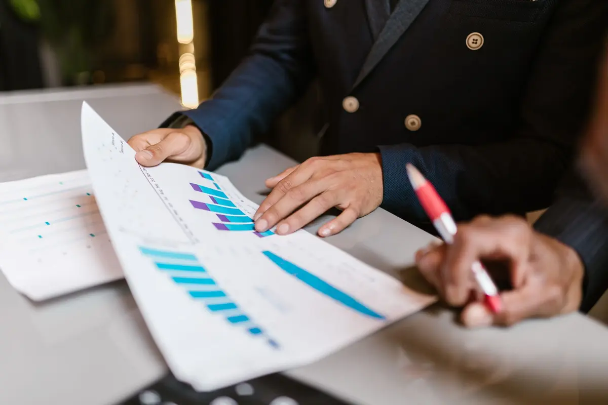 Discover Unmet Needs for E-commerce Product Innovation
